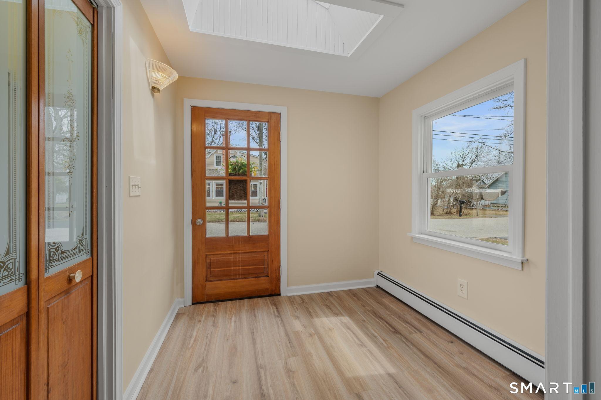 Image 4Entrance Foyer