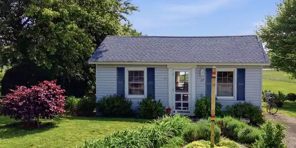Image 2: FRONT OF HOME