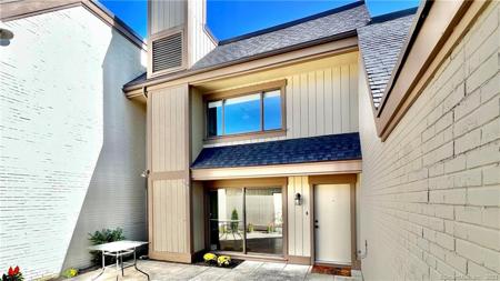 85 Viscount Drive