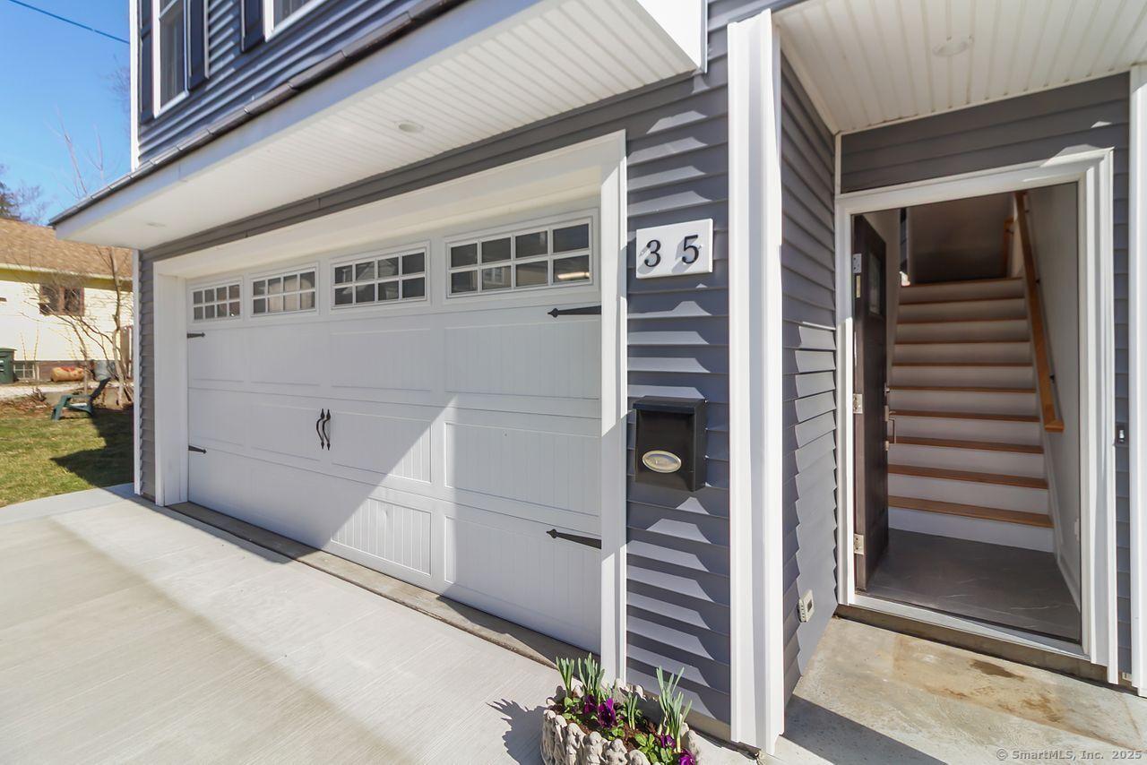 Image 3: Welcome Home - A Bright and Inviting Entryway Leads to the Main Living Space