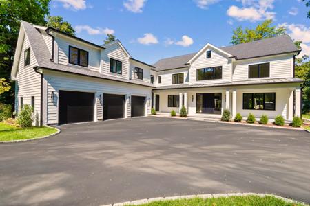 72 Old Kings Highway South