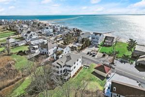 1094 Fairfield Beach Road