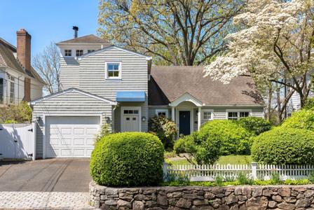 43 Pine Point Road