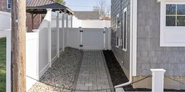 Image 3Side Yard