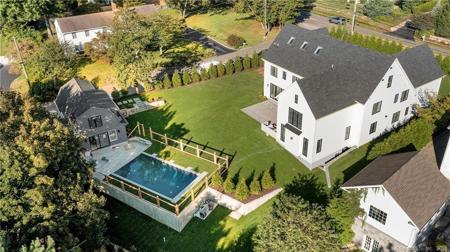 1 Ivanhoe Lane