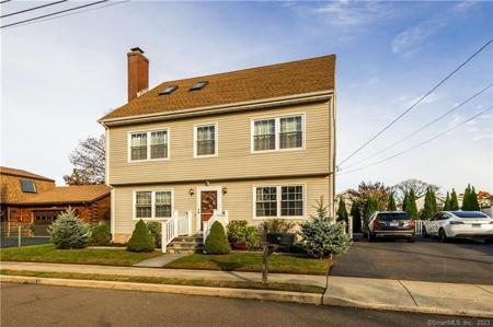 31 Center Avenue