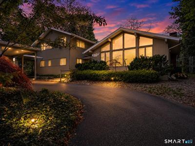 104 Parkway South