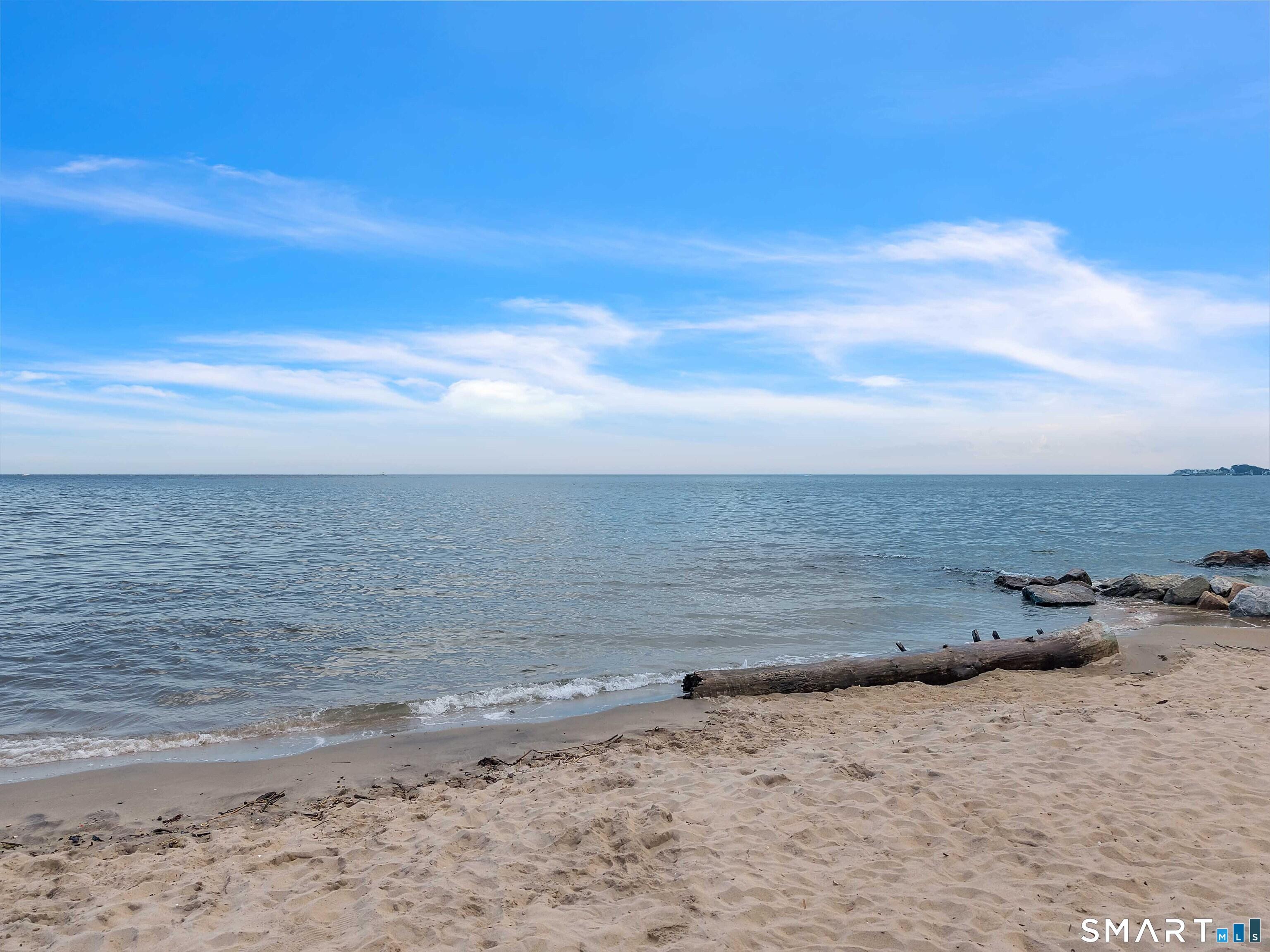Image 3: Grove beach rights, just a walk to water!