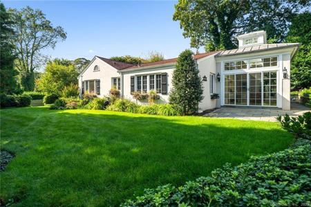 31 Crest Road