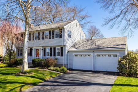 48 Meadowood Lane