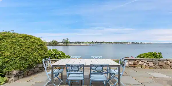 182 Dolphin Cove Quay