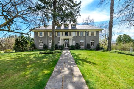 80 Verplank Avenue