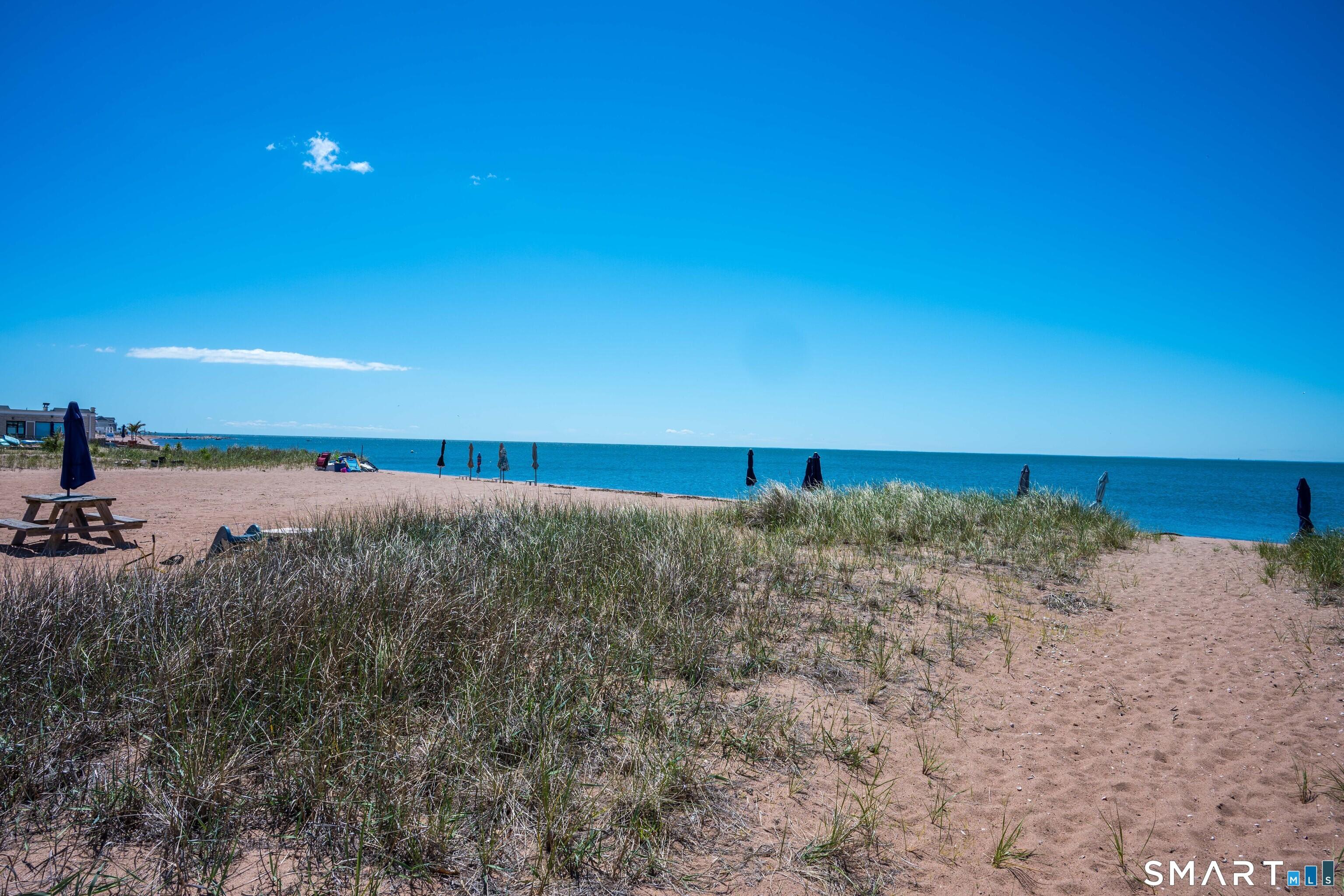 Image 3: Imagine endless summer days and nights!