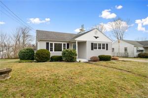 24 Hawks Nest Road