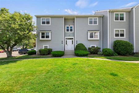 28 Carriage Drive