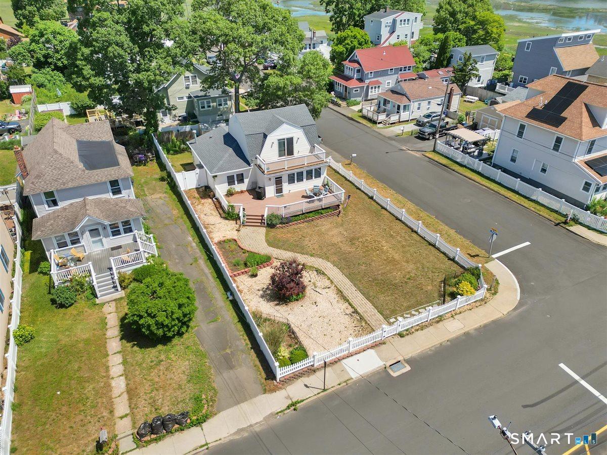 Image 1: Spacious corner lot with views of the Sound!