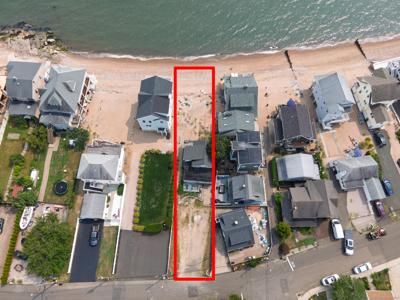 262 & 264 Cosey Beach Avenue