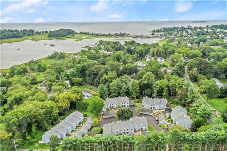 38 Edgewater Commons Lane