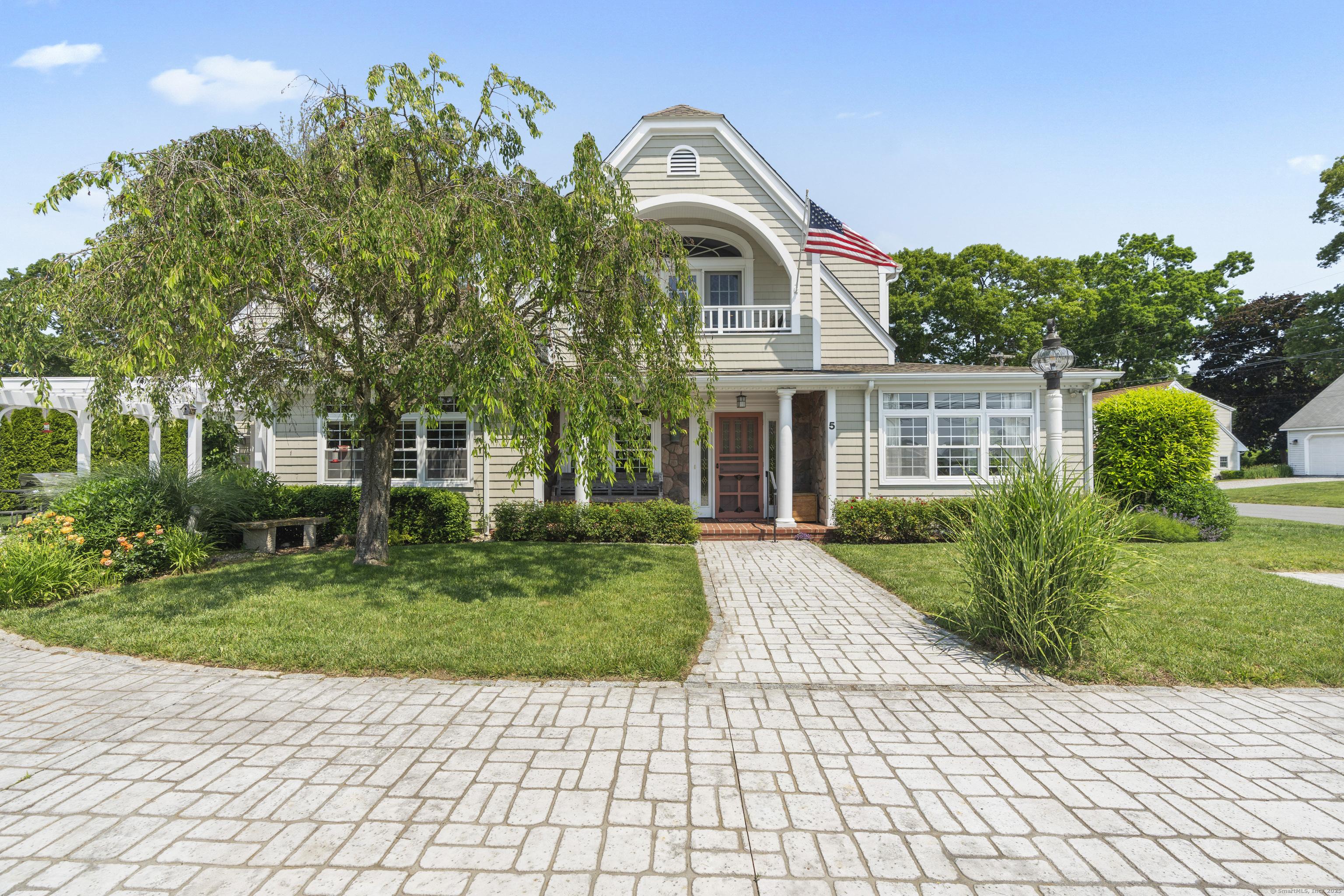 Image 3: Beautiful Nantucket styled home in Knollwood Beach...only one house from the Long Island Sound