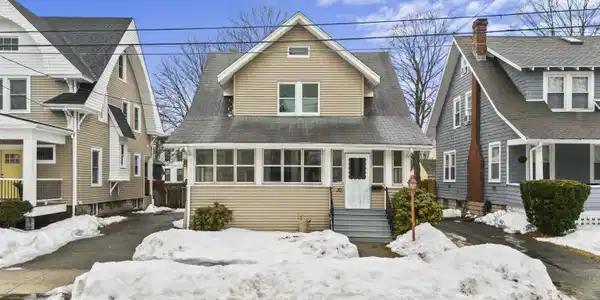 30 Washington Manor Avenue