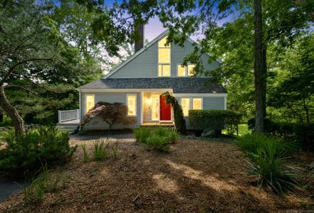 11 Island Bay Circle