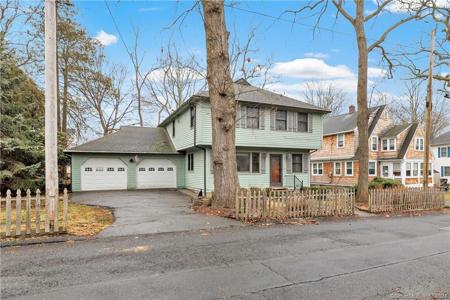 22 8th Avenue