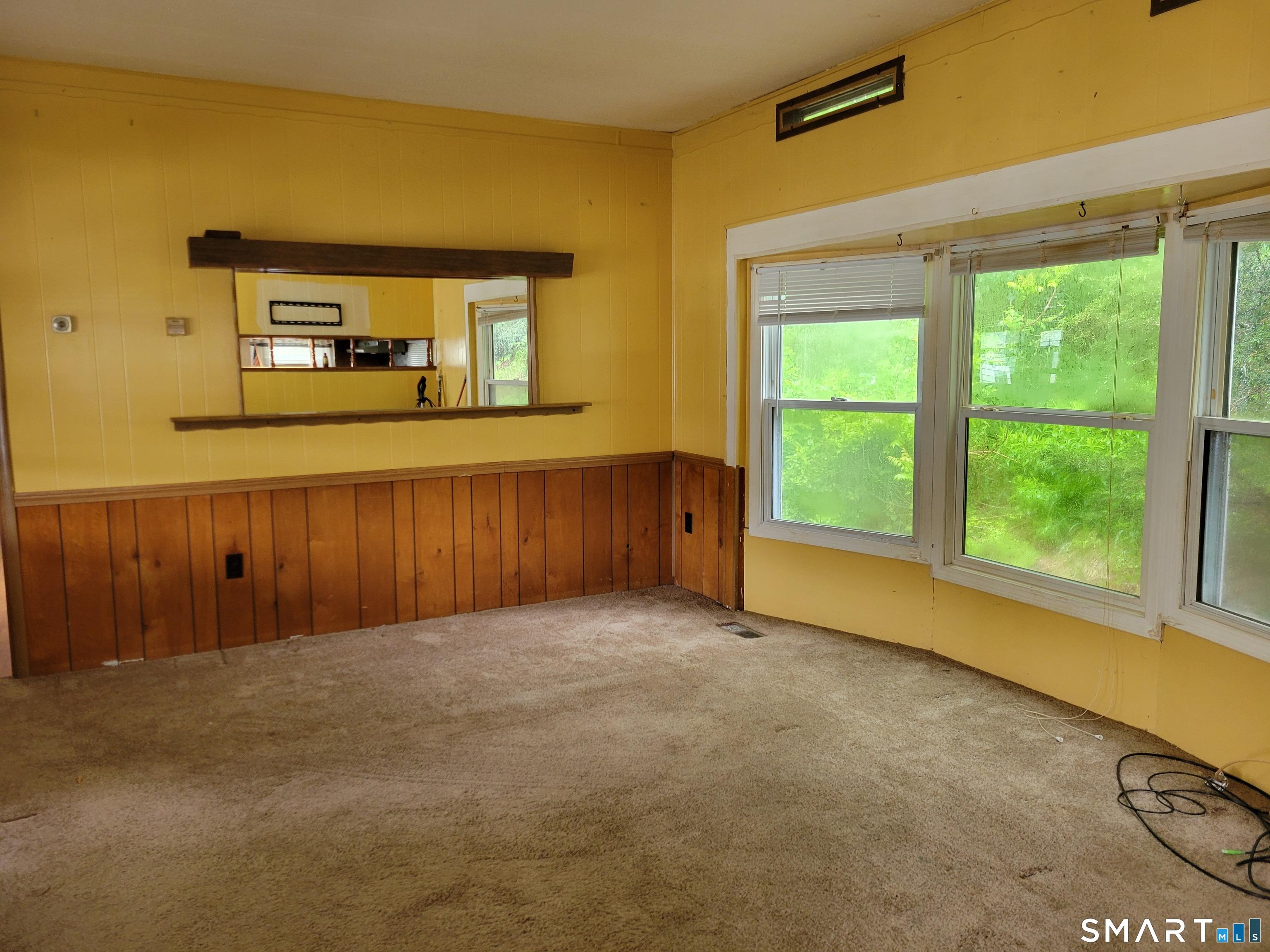 Image 4: Livingroom