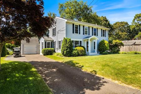 11 Fenwood Avenue