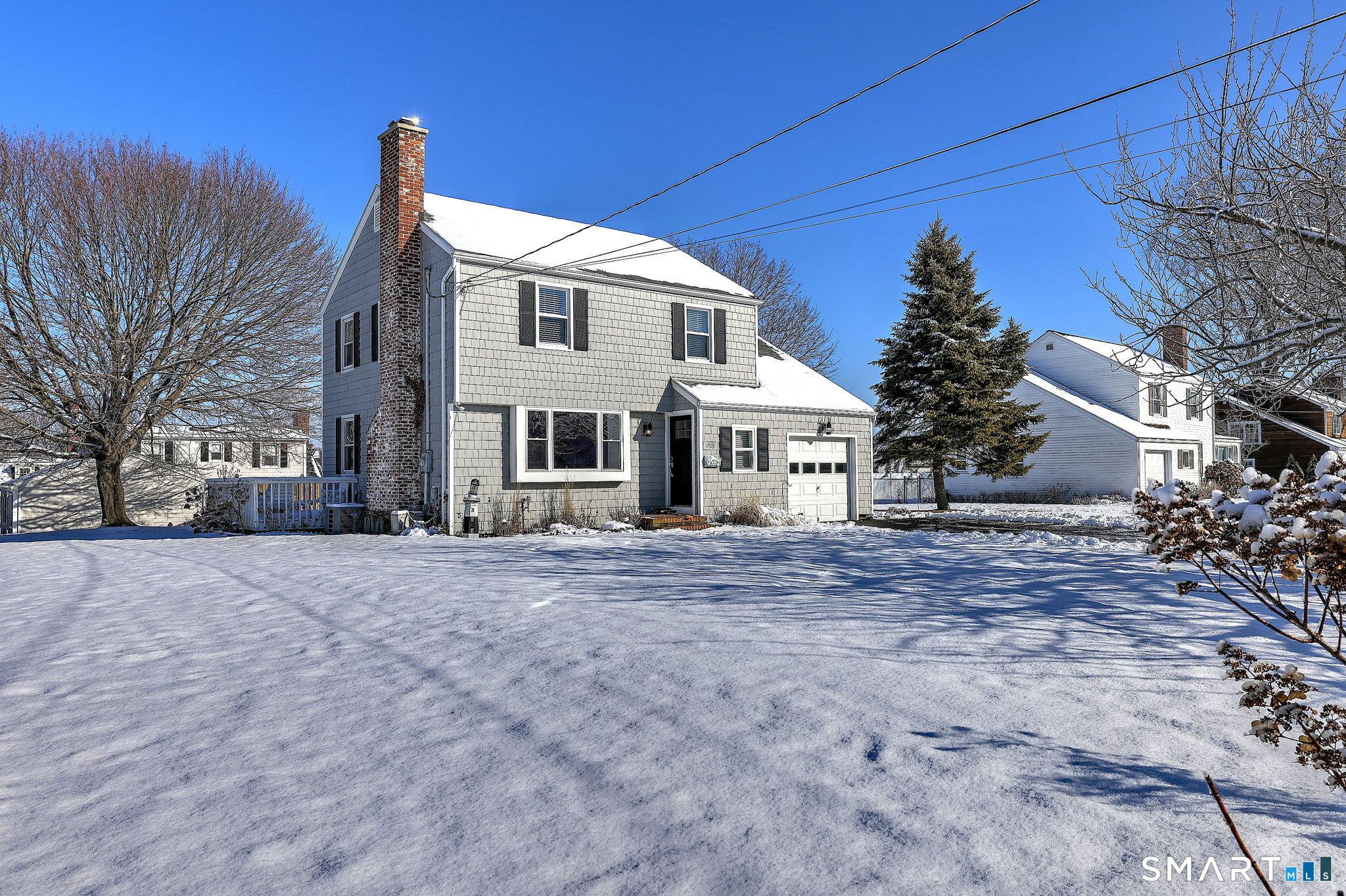 Image 2Front of House