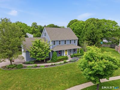 28 River Crest Drive