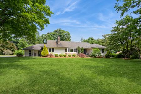 24 Pequot Drive