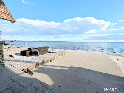 138 Shorefront Avenue