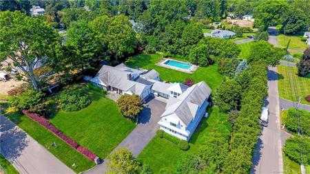 33 Mayflower Parkway
