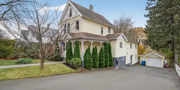 444 Woodward Avenue