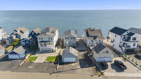 372 Cosey Beach Avenue