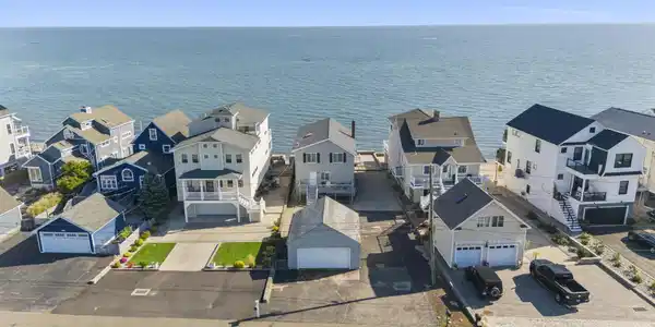 372 Cosey Beach Avenue