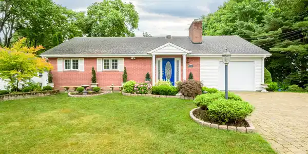 92 Grove Beach Road South