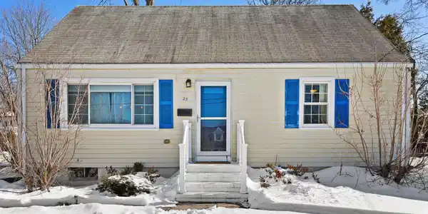 23 Warner Avenue