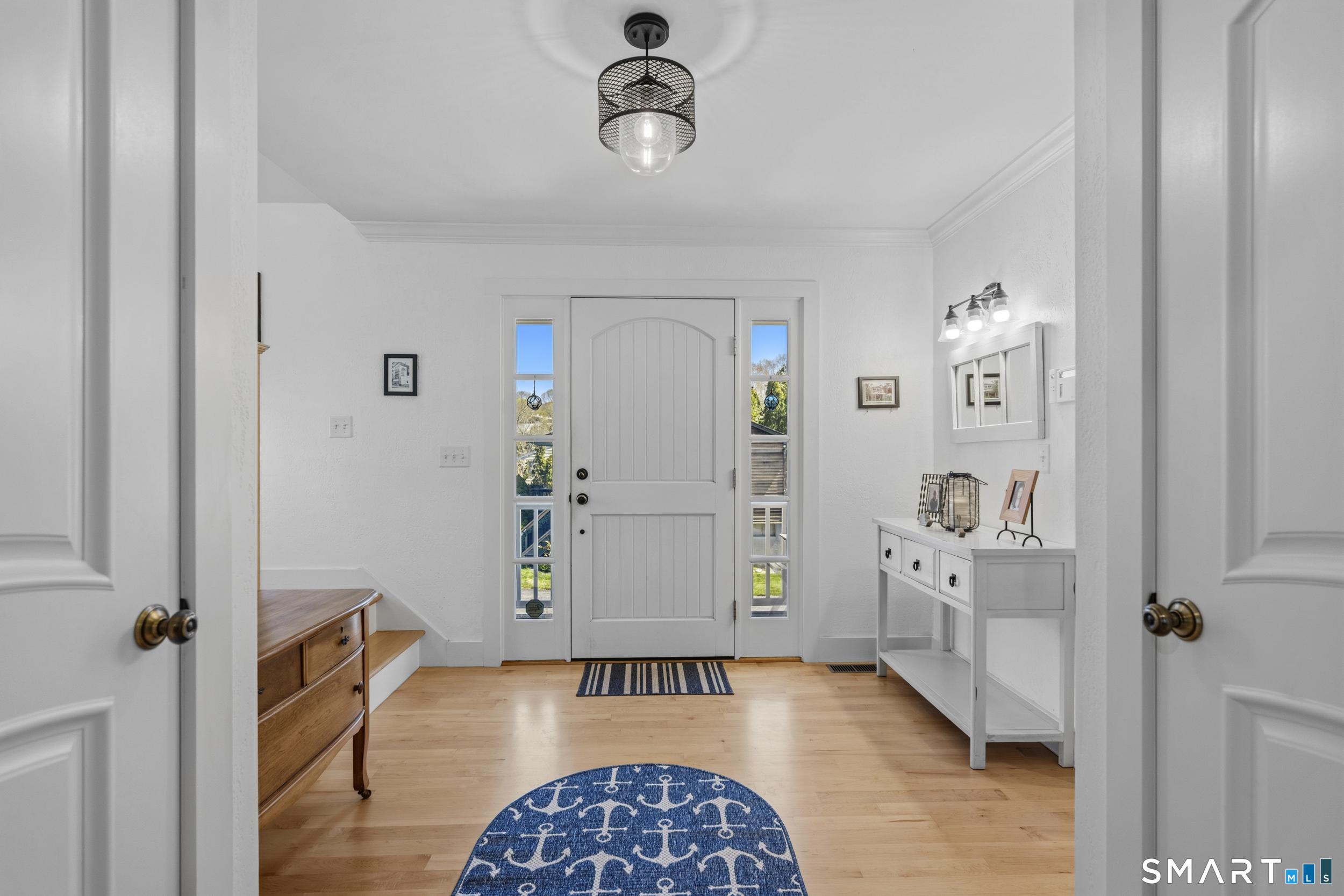 Image 3: Front Foyer