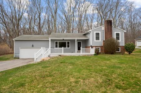 12 Mohawk Drive