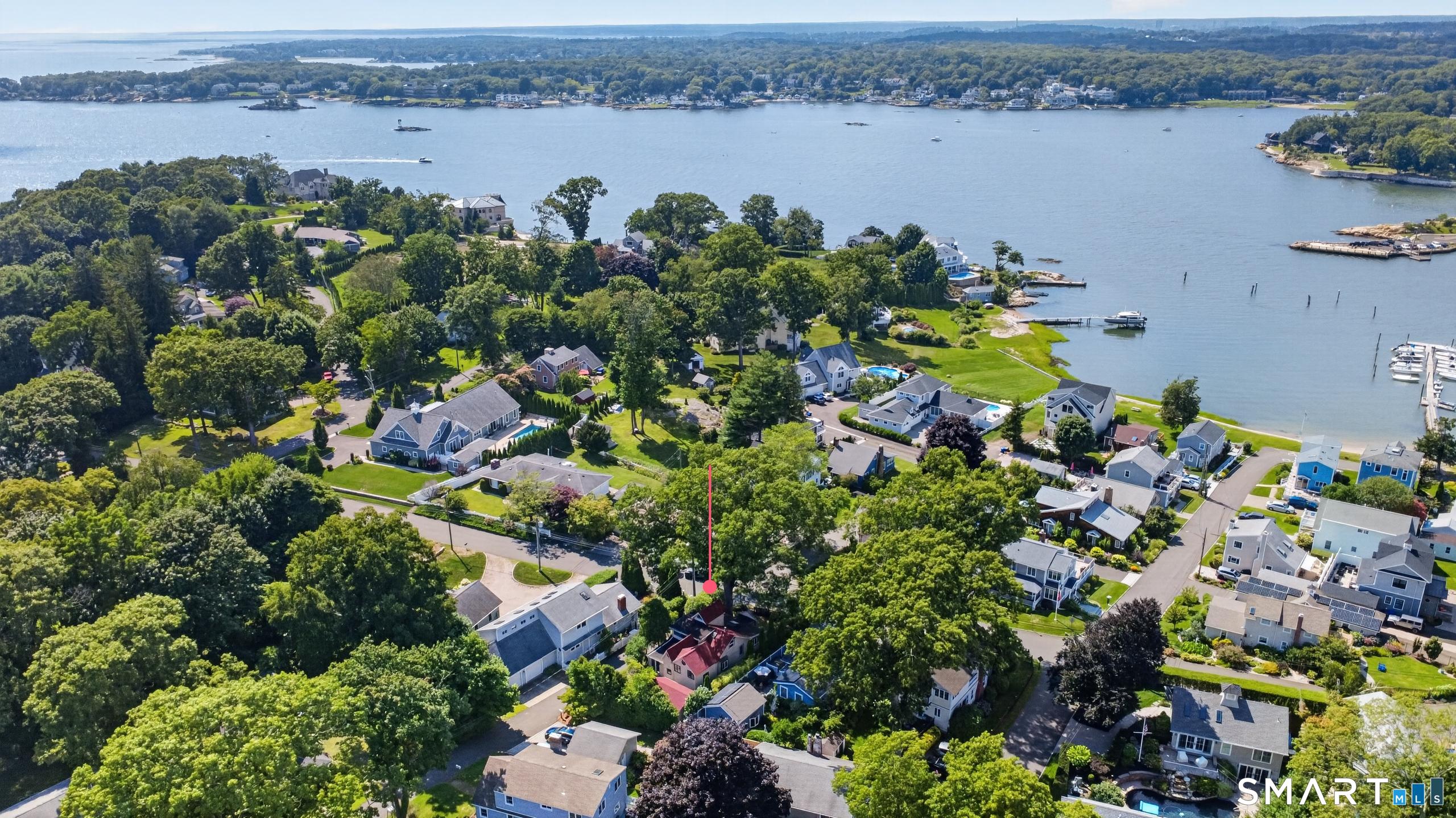 Image 4: Very close to the water without the flood insurance !