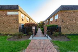 637 Cove Road