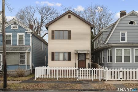 30 Hallock Avenue
