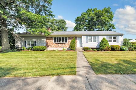 16 Homesteader Lane