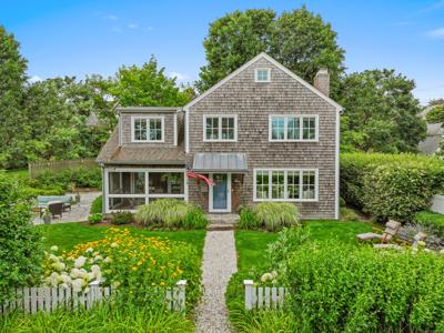 84 Shorefront Park