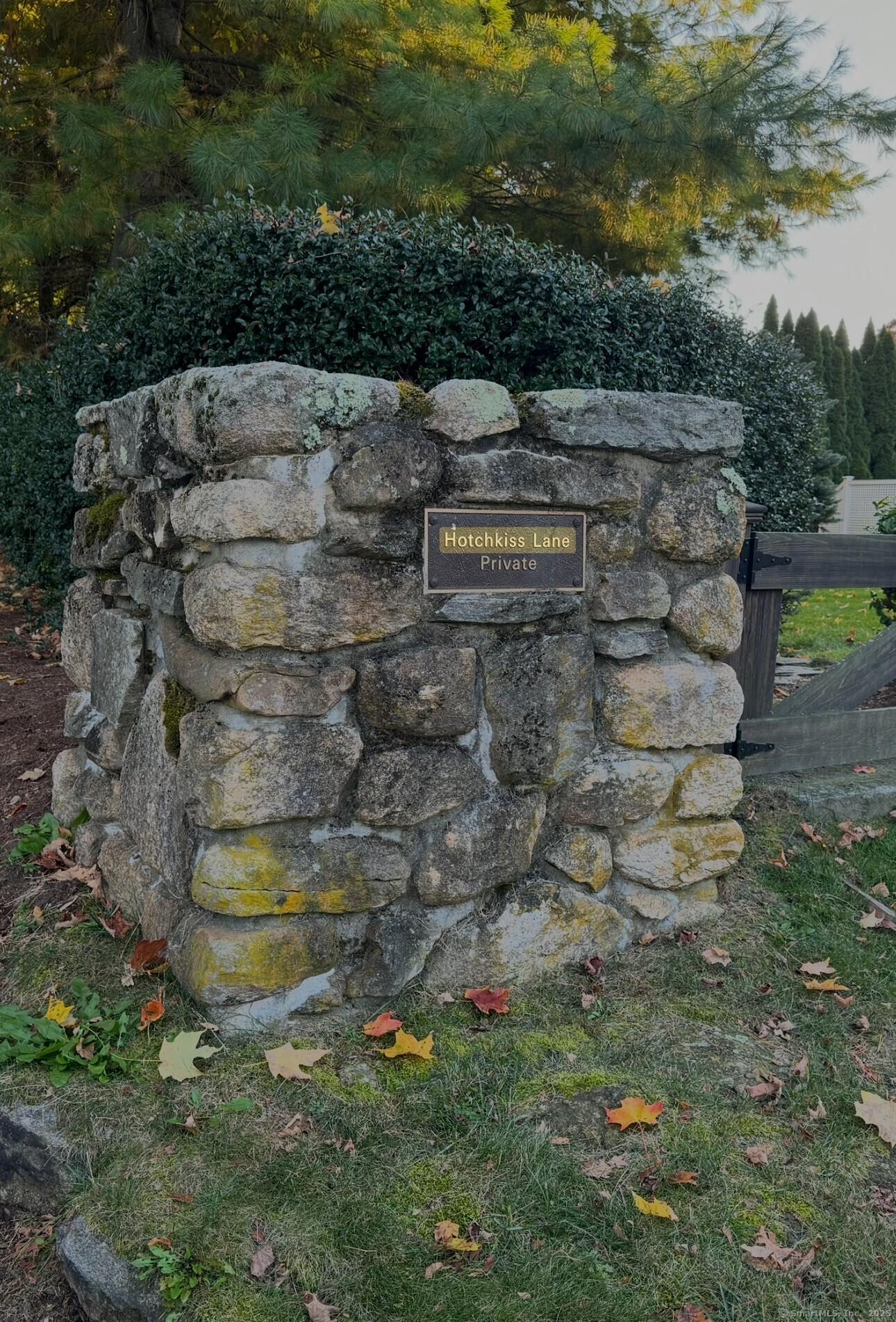 Image 3: Entrance to Hotchkiss Lane