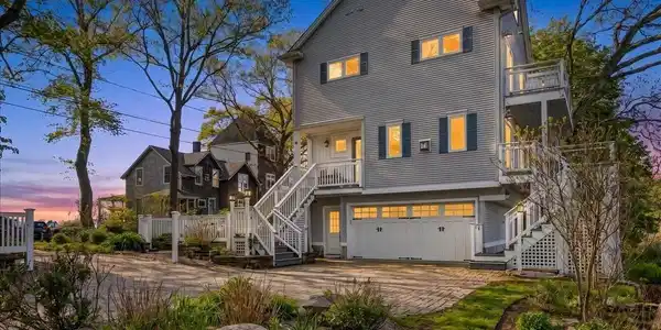 48 Groveway