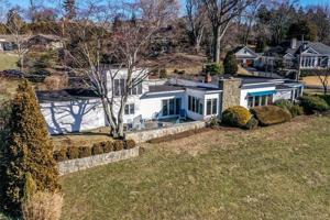 340 Sailors Lane