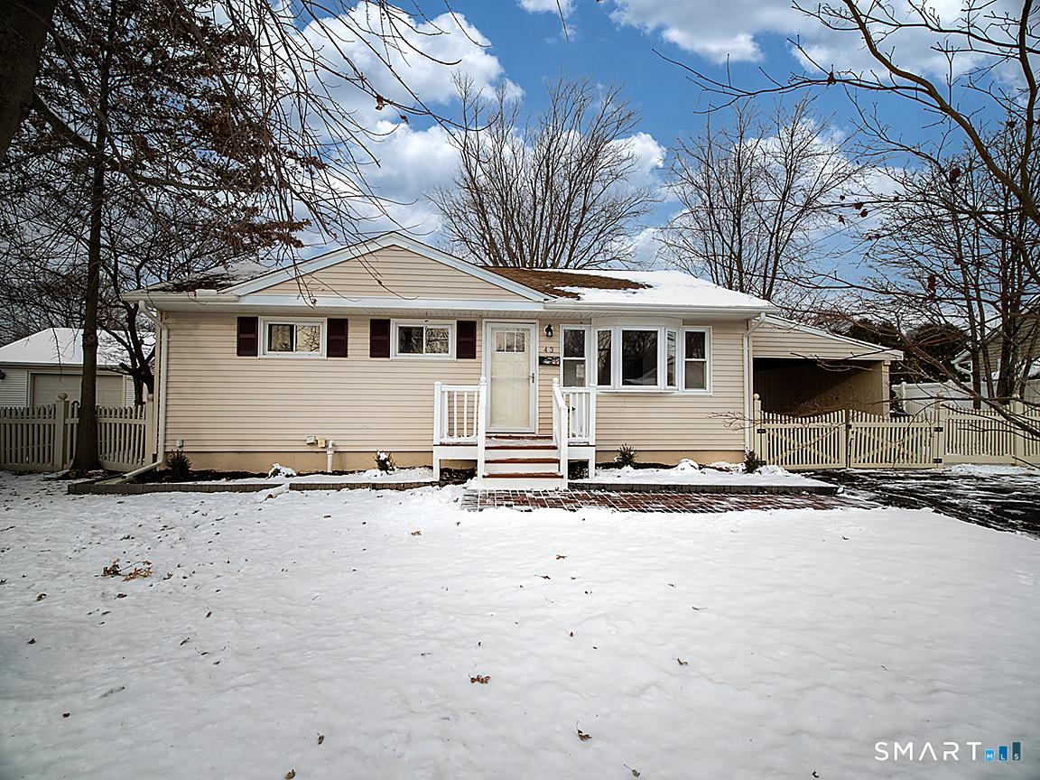 Image 2Front of House