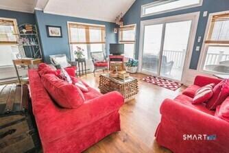 Image 4: 127 B Shore Road